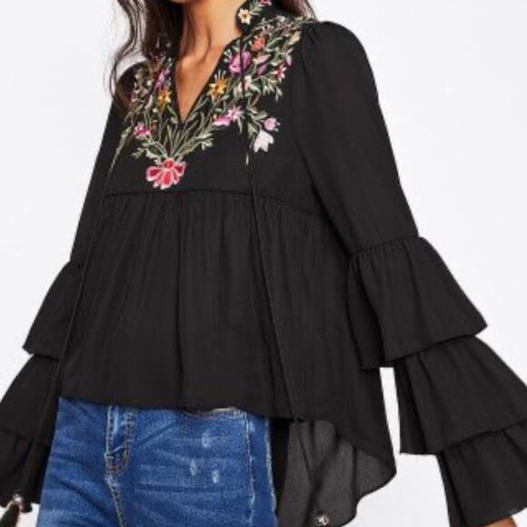 Raised collar blouse with staggered sleeves and embroidery by Boohoo - Picture 2 of 12